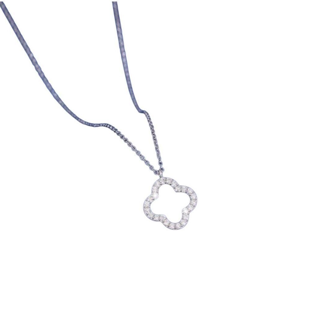 Beautiful Clover Necklace